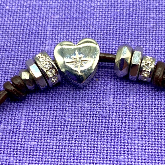 Vintage Fossil black leather cord with silver tone heart star ⭐️ bracelet 🌼🌸 - Picture 3 of 4